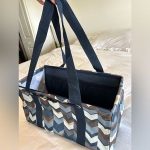 Thirty-One travel/carrier bag